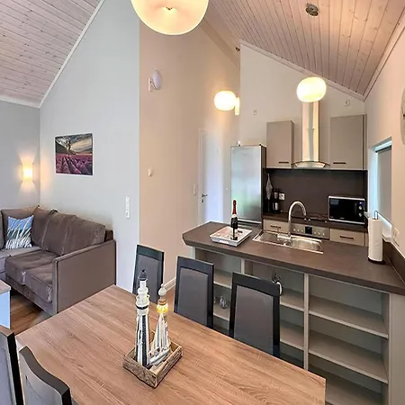 Skandinavisches Mit Sauna In באד בוונסן