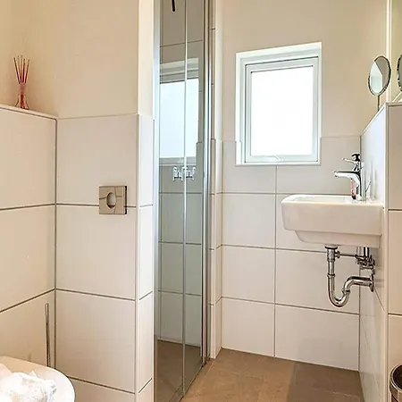 Skandinavisches Mit Sauna In
